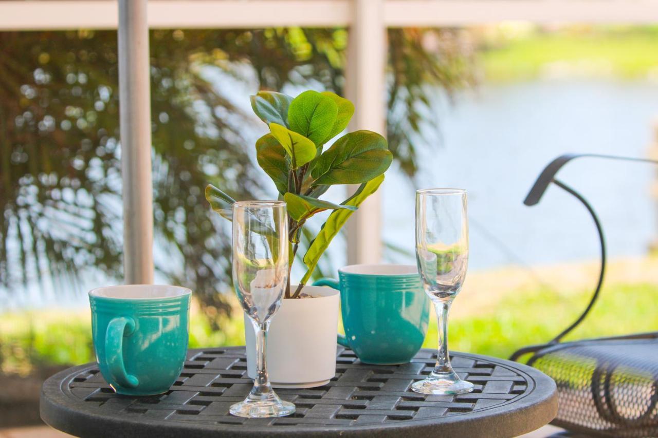 Near Clearwater And Tarpon Spring With Water View *