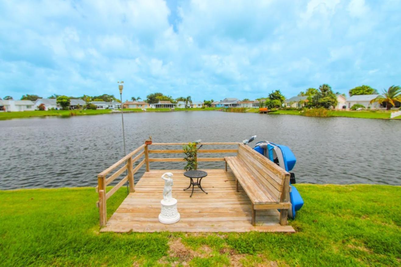 Near Clearwater And Tarpon Spring With Water View *